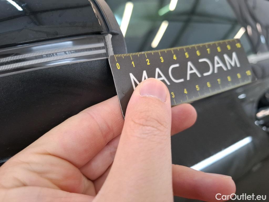  Mercedes  A-Klasse MERCEDES-BENZ Classe A Compact / 2018 / 5P / Berline A 250 e AMG Line 8G-DCT #35