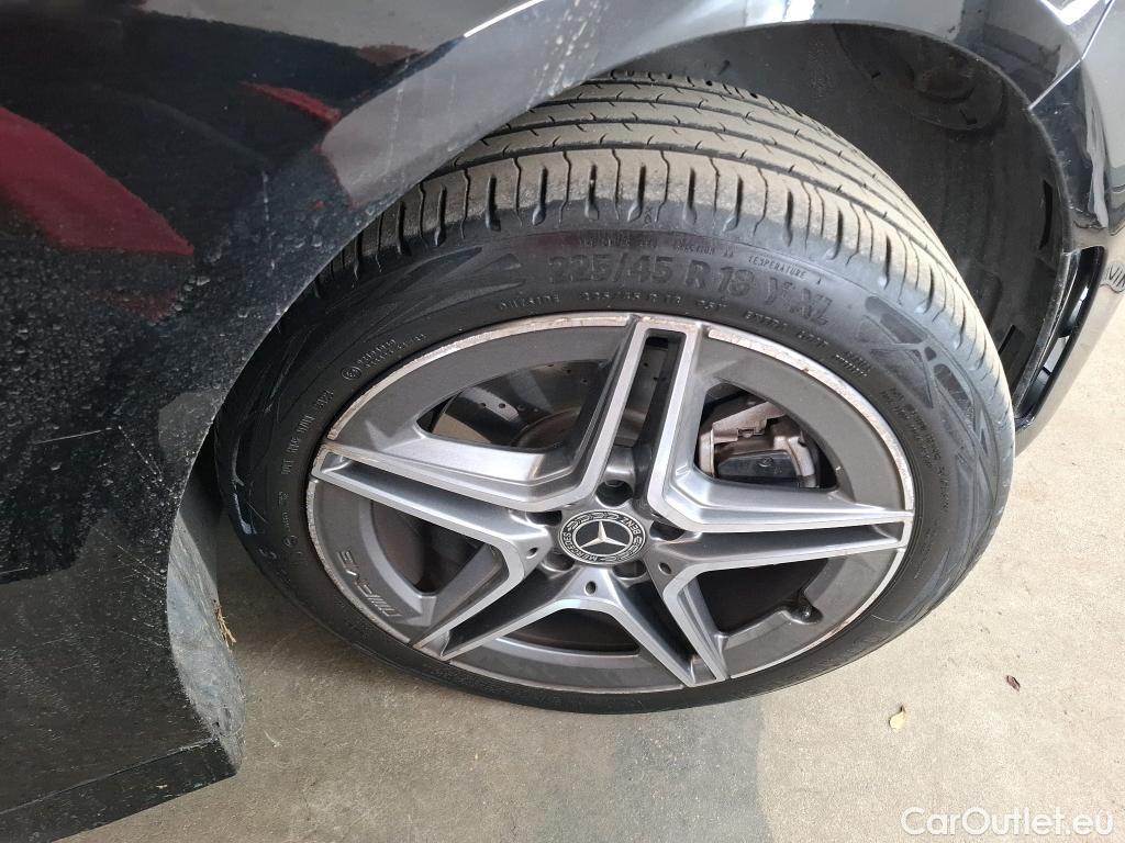  Mercedes  A-Klasse MERCEDES-BENZ Classe A Compact / 2018 / 5P / Berline A 250 e AMG Line 8G-DCT #13