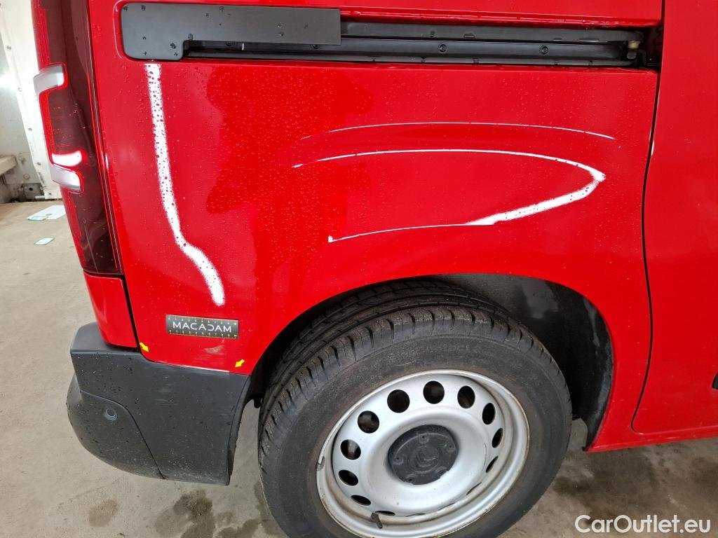  Citroen  Berlingo CITROEN  VU 4p Fourgonnette M 650kg BlueHDi 130 S&S EAT8 Driver #1