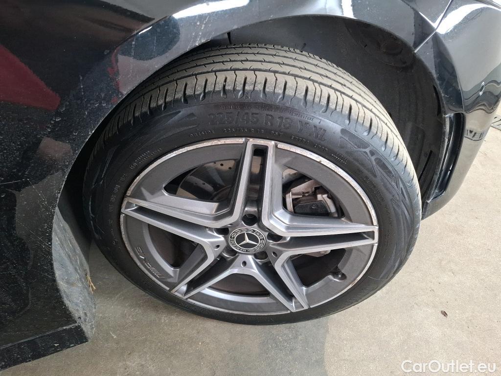  Mercedes  A-Klasse MERCEDES-BENZ Classe A Compact / 2018 / 5P / Berline A 250 e AMG Line 8G-DCT #30