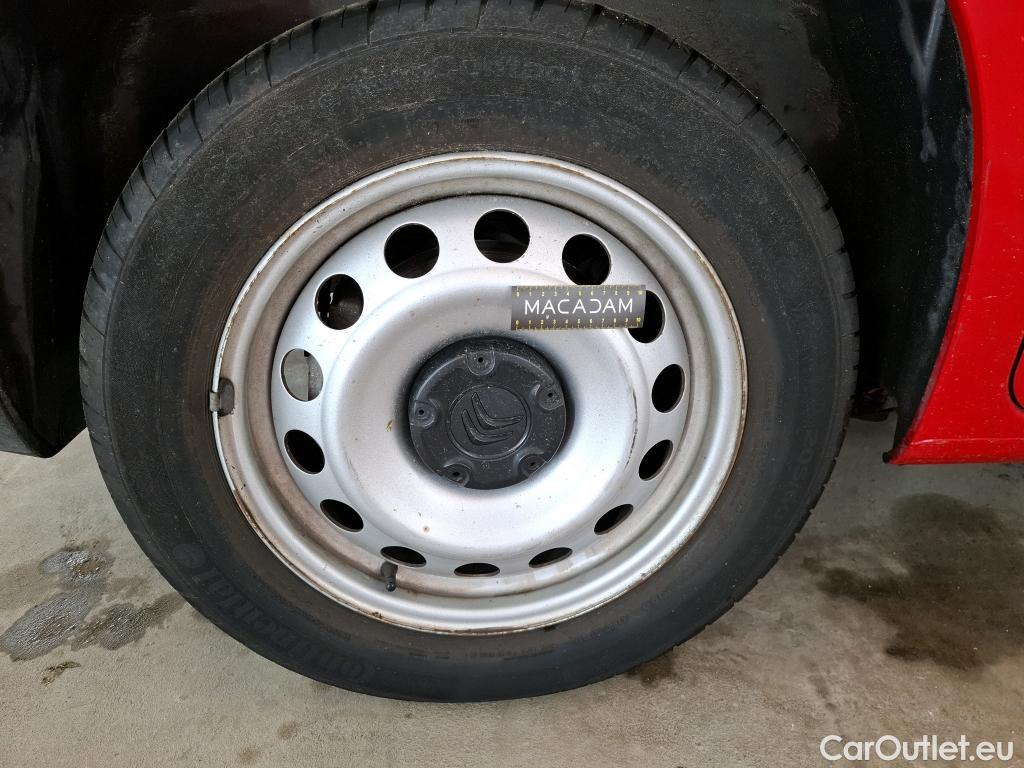  Citroen  Berlingo CITROEN  VU 4p Fourgonnette M 650kg BlueHDi 130 S&S EAT8 Driver #45