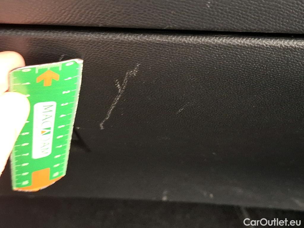  Peugeot  2008  Allure Pack 1.5 HDi 130CV BVA8 E6d #4