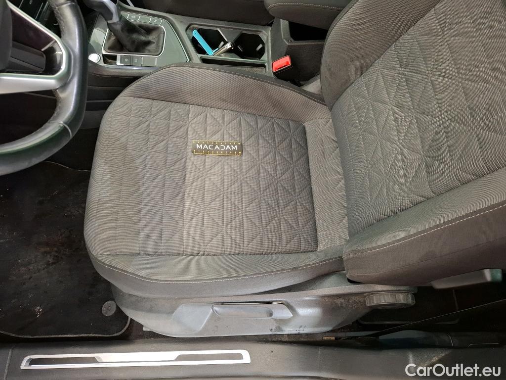  Volkswagen  Tiguan VOLKSWAGEN  / 2020 / 5P / SUV 2.0 TDI 150 DSG7 Life Business #4