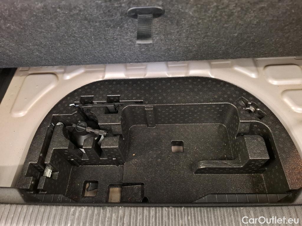  Peugeot  2008  (e-) Road Trip 50kWh BVA #12