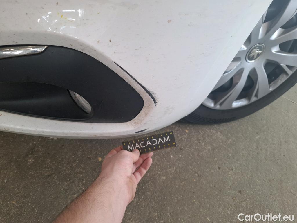  Peugeot  208  Affaire Premium Pack 1.5 HDi 100CV BVM5 E6dT #23