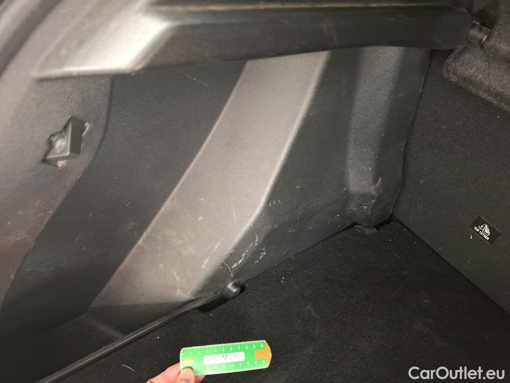  Peugeot  2008  Allure Pack 1.5 HDi 130CV BVA8 E6d #5