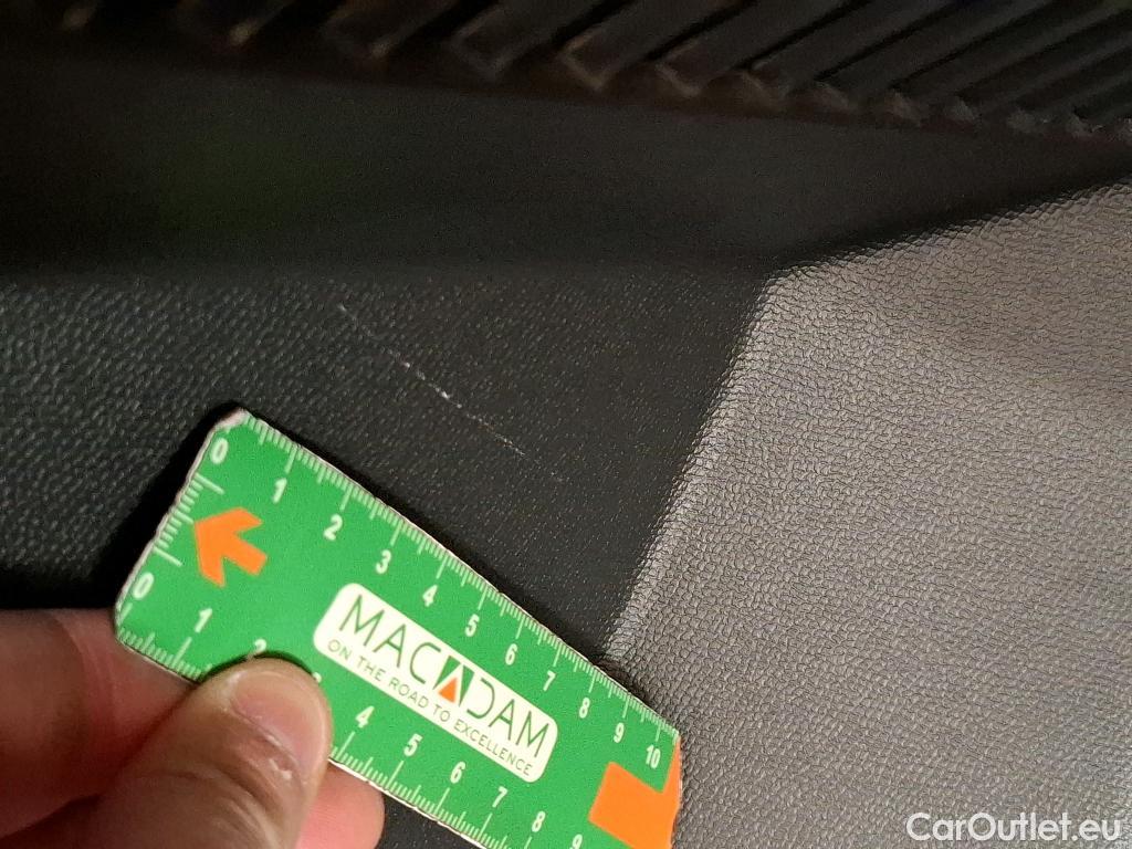  Peugeot  2008  Allure Pack 1.5 HDi 130CV BVA8 E6d #8