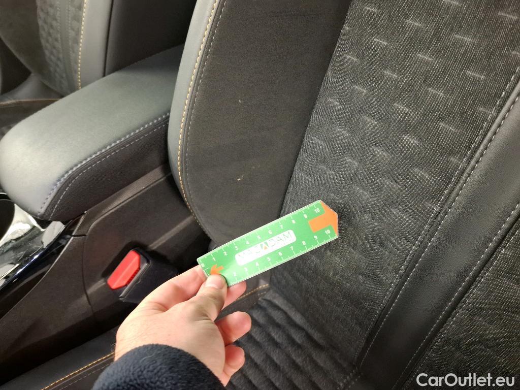  Peugeot  2008  (e-) Road Trip 50kWh BVA #16