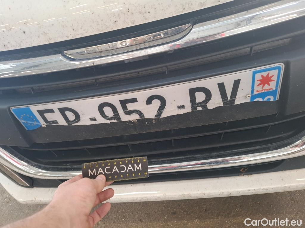  Peugeot  208  Affaire Premium Pack 1.5 HDi 100CV BVM5 E6dT #45