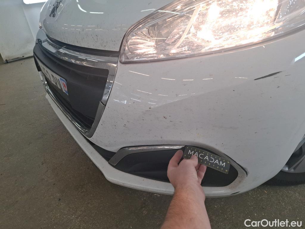  Peugeot  208  Affaire Premium Pack 1.5 HDi 100CV BVM5 E6dT #20