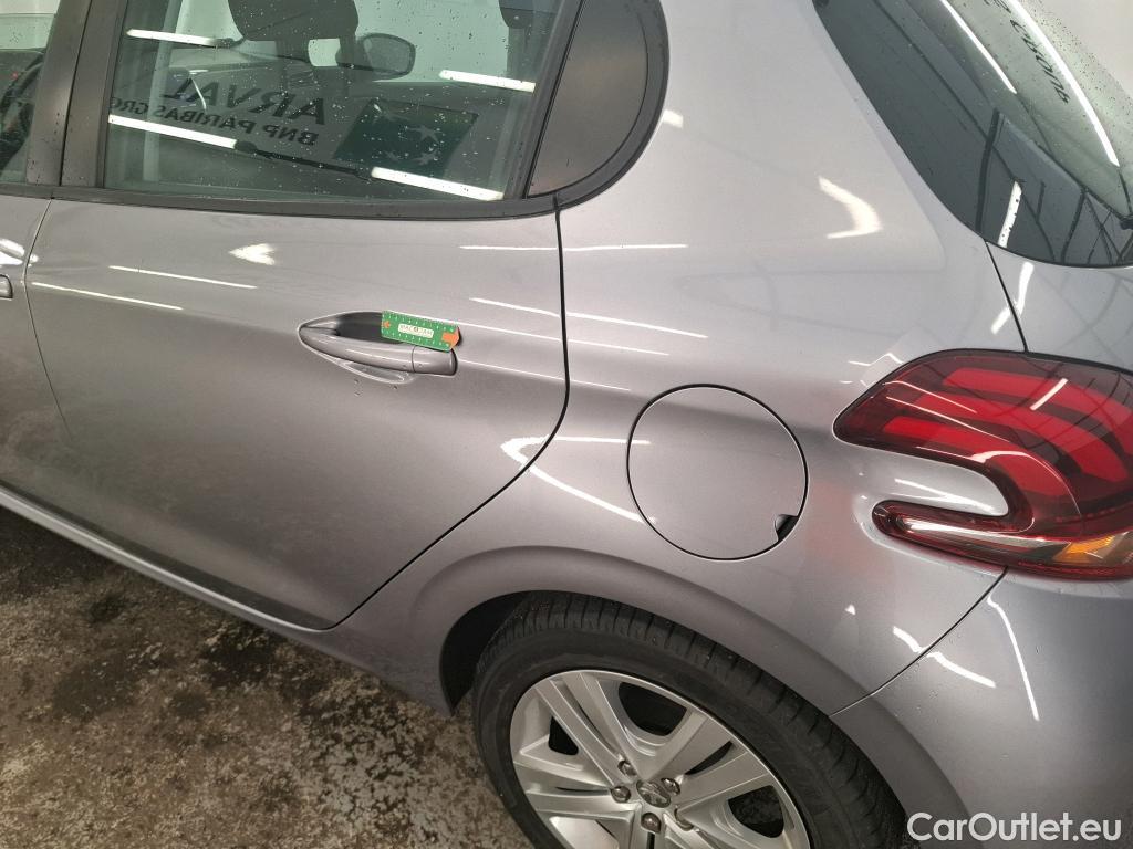  Peugeot  208  Signature 1.2 PureTech 80CV BVM5 E6dT #1