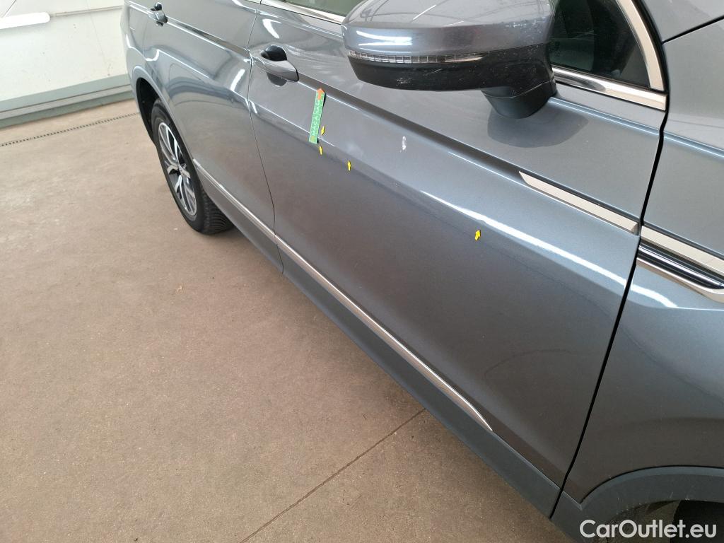  Volkswagen  Tiguan VOLKSWAGEN  Allspace / 2017 / 5P / SUV 2.0 TDI 150 DSG7 Confortline Business #49