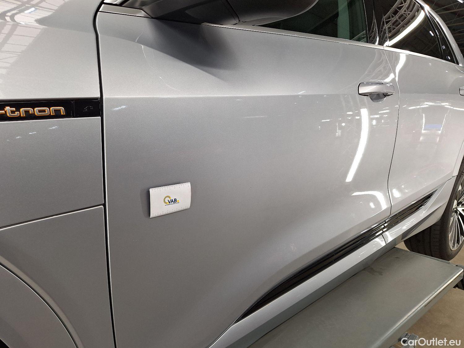  Audi  E-TRON Audi,  '19 BEV, Audi  55 Quattro S-Line 5d #22