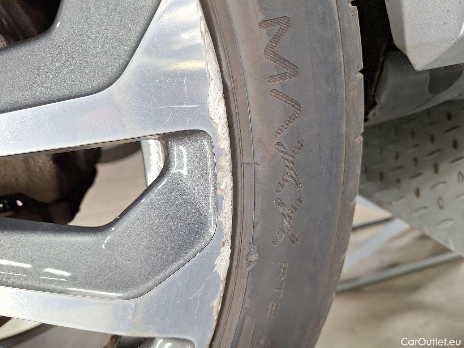  Audi  E-TRON Audi,  '19 BEV, Audi  55 Quattro S-Line 5d #8