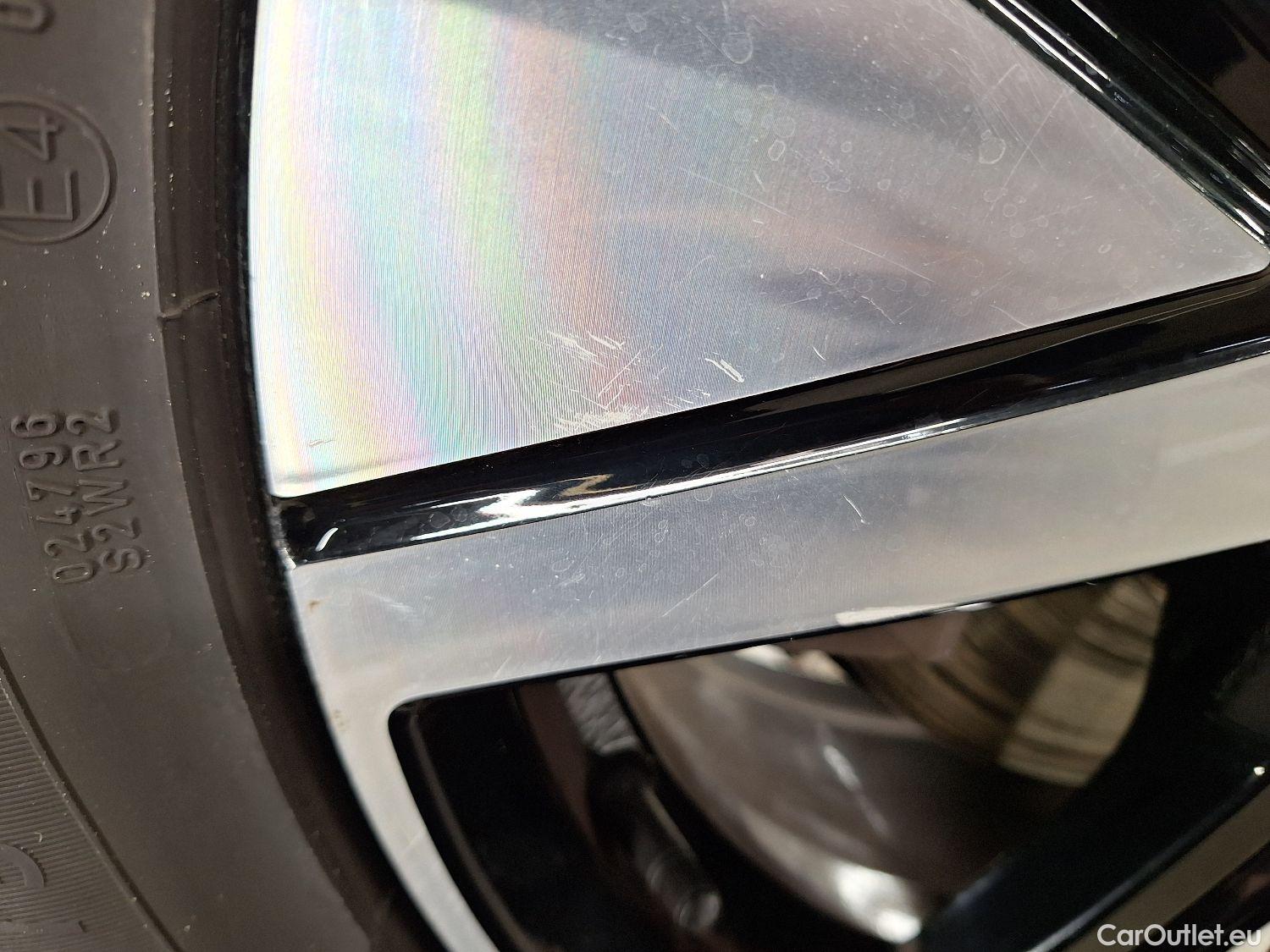  Volvo  XC 40 Volvo, XC40 '17 PHEV, Volvo XC40 T4 Recharge Geartronic R-Design 5d #5