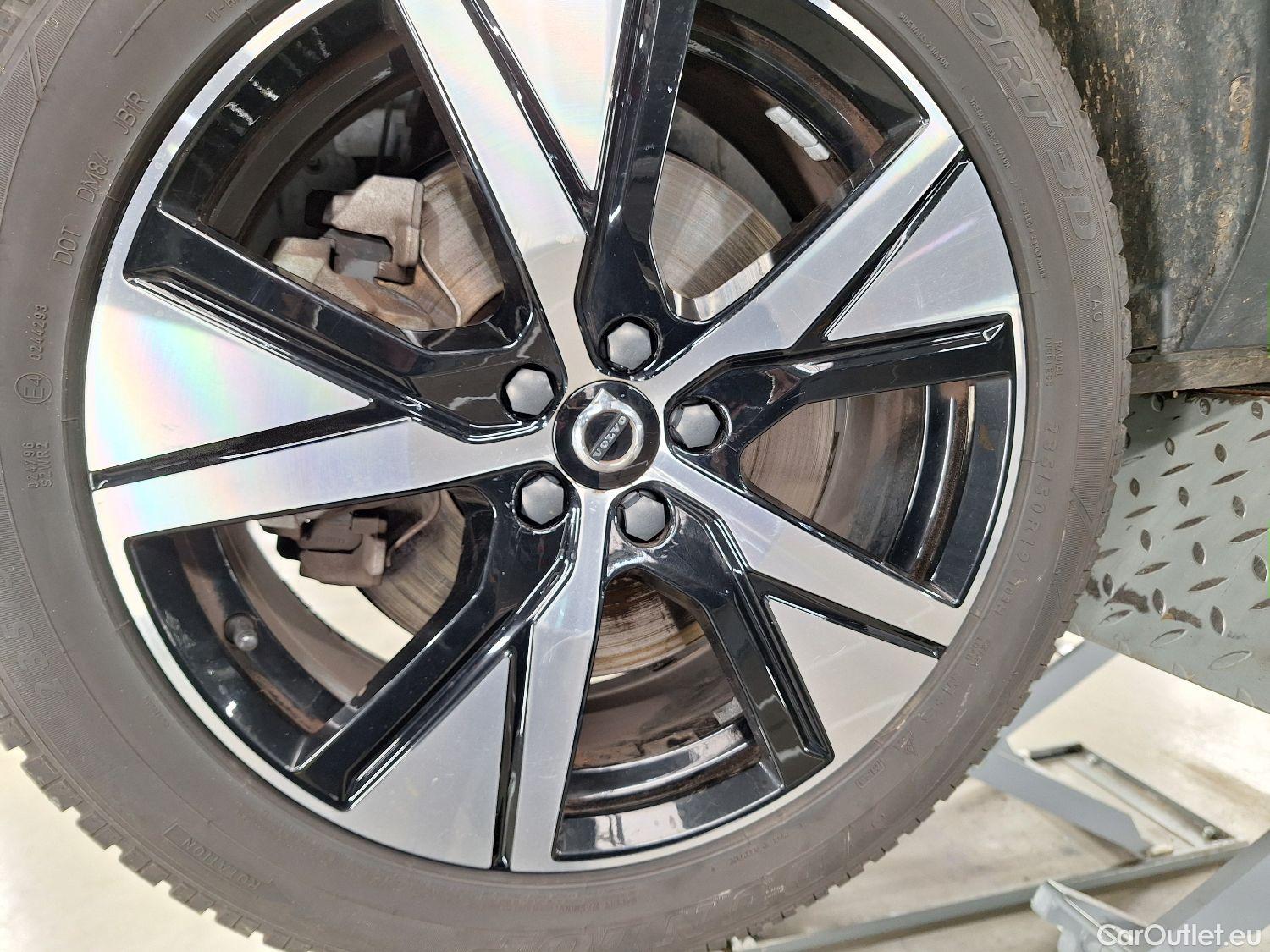  Volvo  XC 40 Volvo, XC40 '17 PHEV, Volvo XC40 T4 Recharge Geartronic R-Design 5d #3