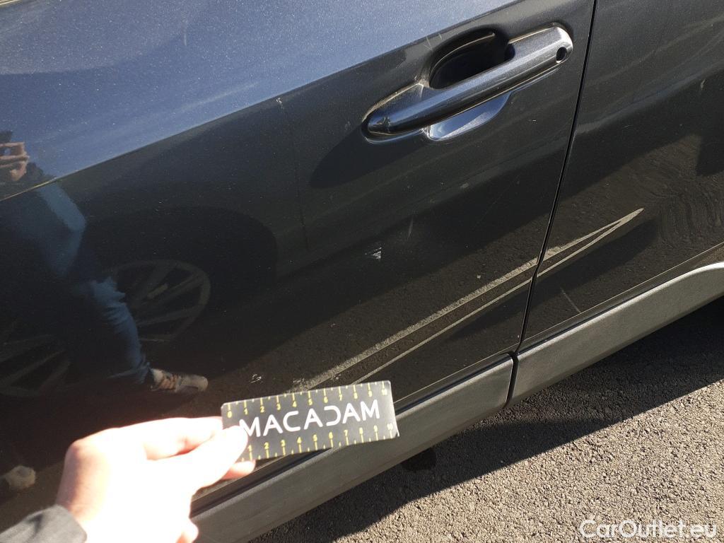  Toyota  RAV4 TOYOTA  / 2018 / 5P / todoterreno 2.5l 220H Advance 4WD #14