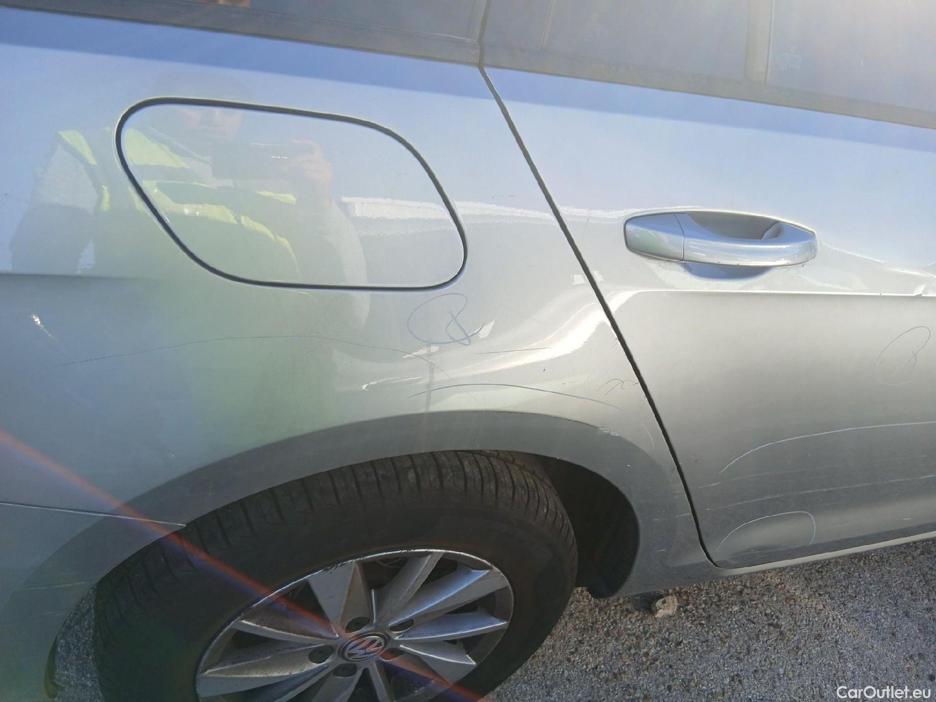  Volkswagen  Golf  VOLKSWAGEN / 2016 / 5P / familiar Business 1.6 TDI 85kW (115CV) Variant #33