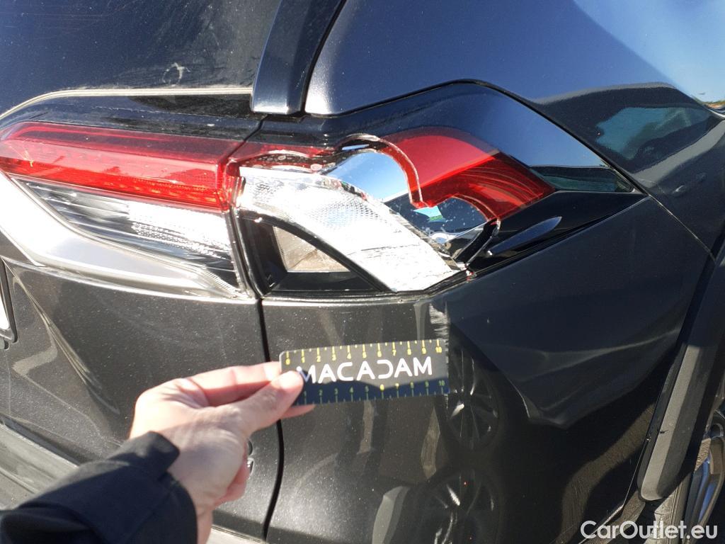  Toyota  RAV4 TOYOTA  / 2018 / 5P / todoterreno 2.5l 220H Advance 4WD #1