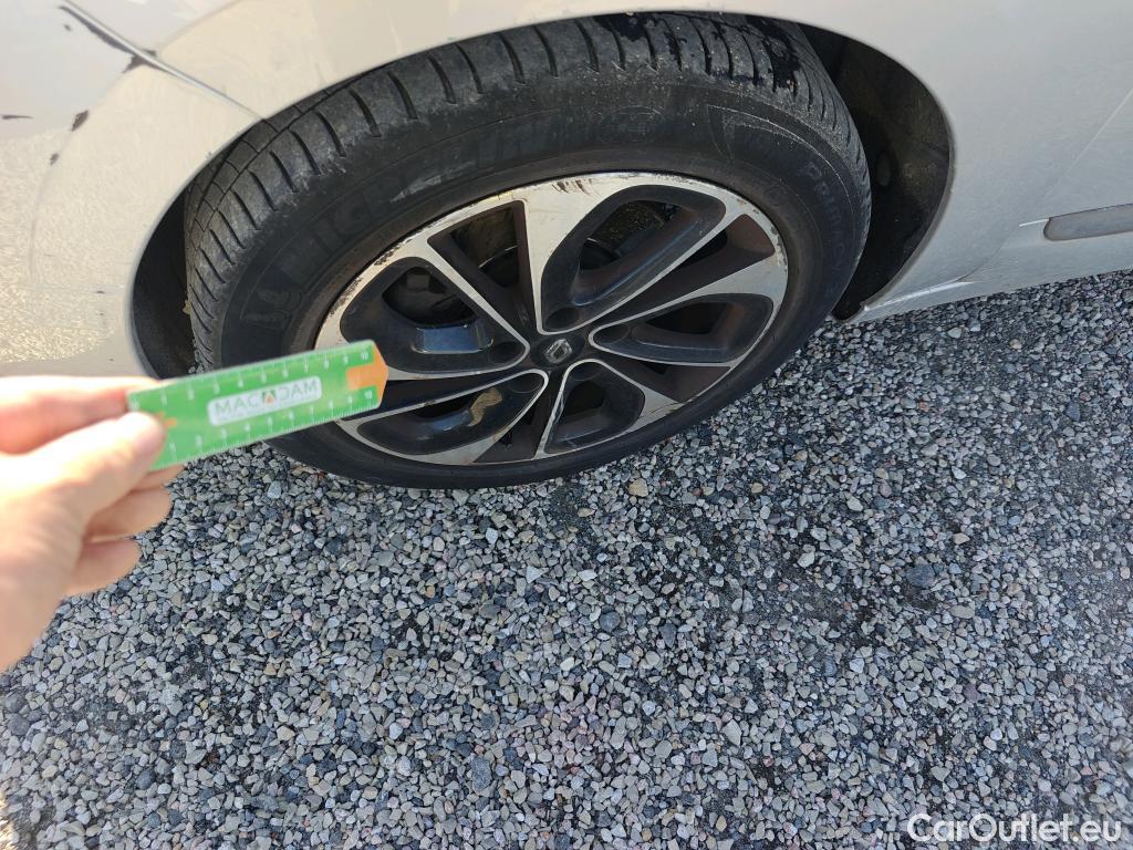  Renault  Scenic RENAULT SCÉNIC 5p 3G monovolumen compacto BOSE Energy dCi 130 eco2 Euro 6 #7