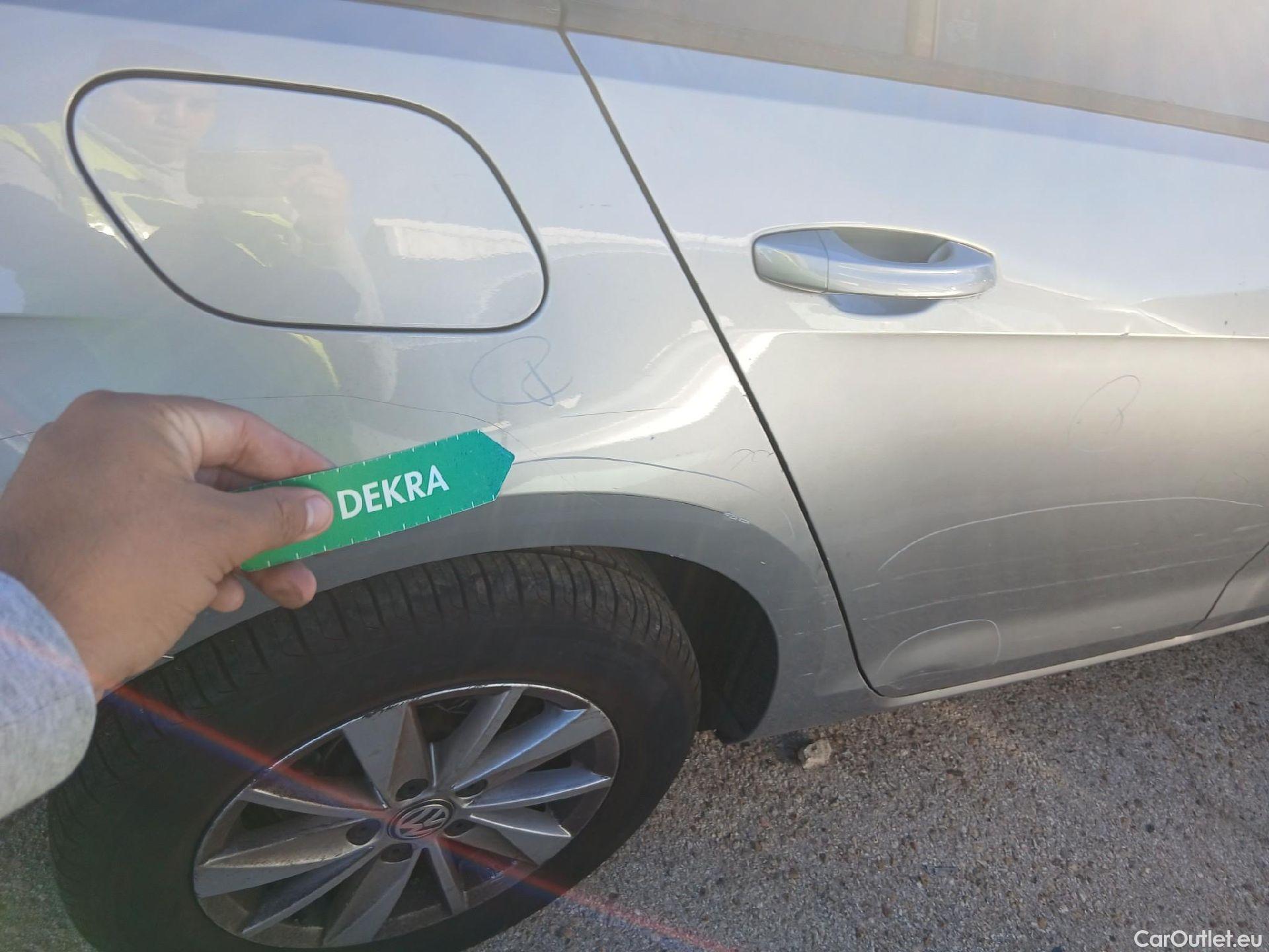  Volkswagen  Golf  VOLKSWAGEN / 2016 / 5P / familiar Business 1.6 TDI 85kW (115CV) Variant #34