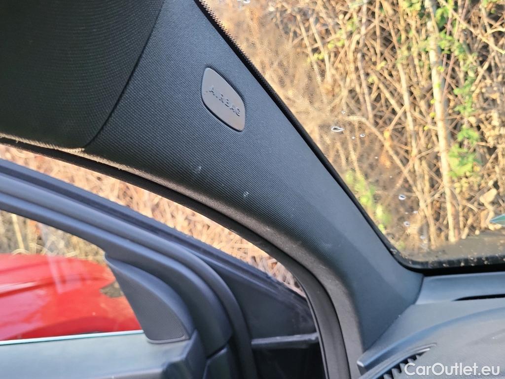  Mercedes  G-Klasee MERCEDES-BENZ GLC Coupé / 2019 / 5P / coupé GLC 200 4MATIC #33