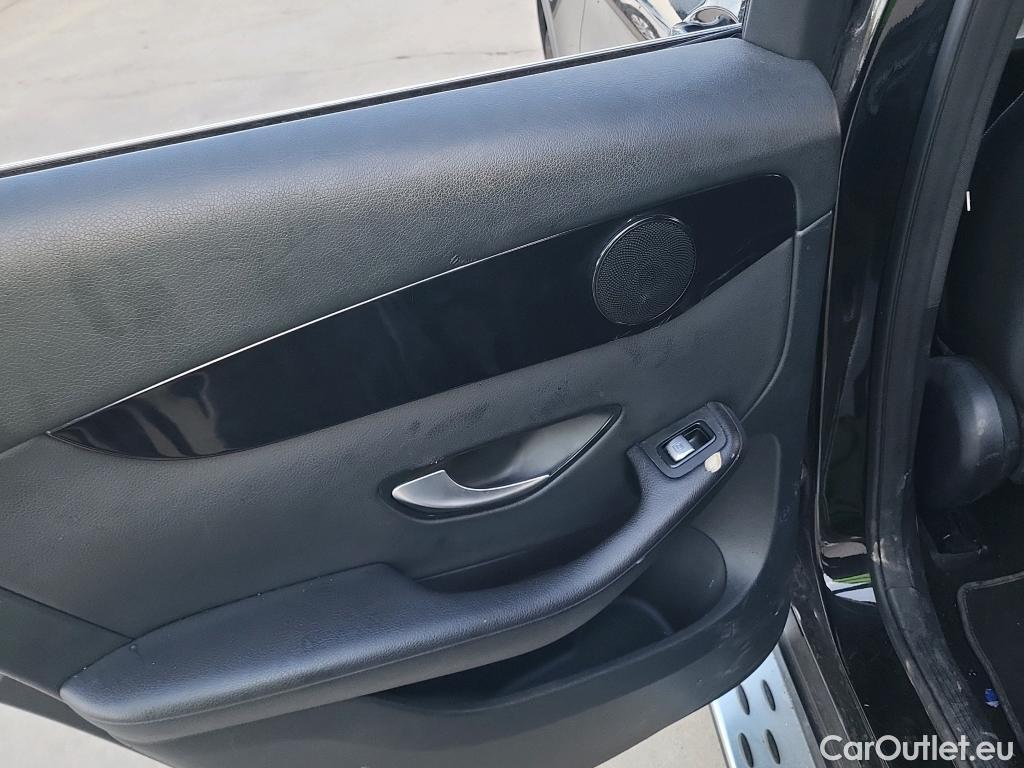  Mercedes  G-Klasee MERCEDES-BENZ GLC Coupé / 2019 / 5P / coupé GLC 200 4MATIC #29