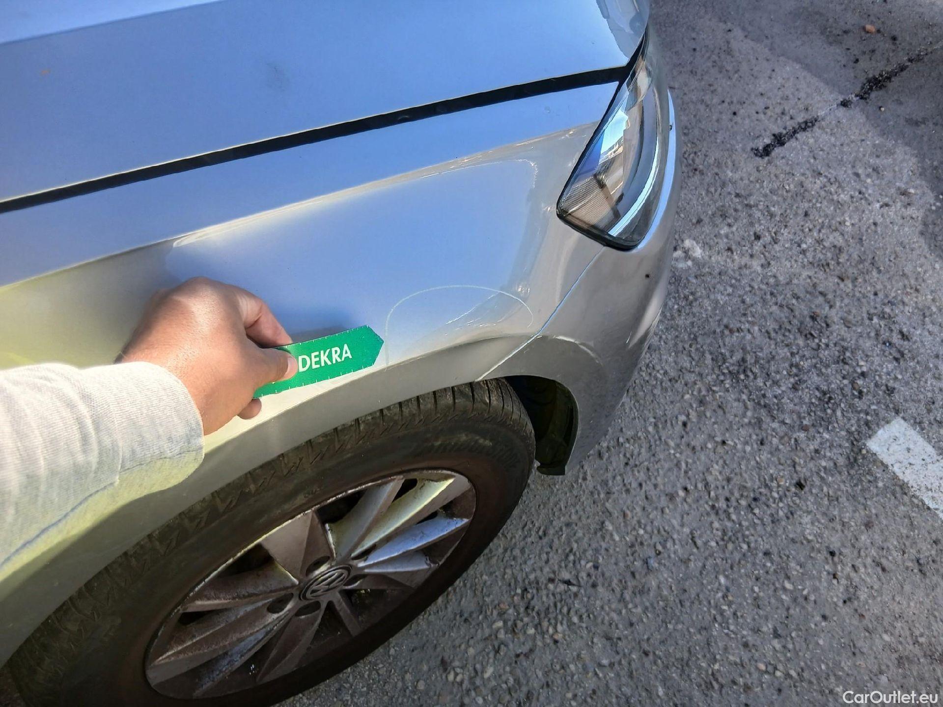  Volkswagen  Golf  VOLKSWAGEN / 2016 / 5P / familiar Business 1.6 TDI 85kW (115CV) Variant #44