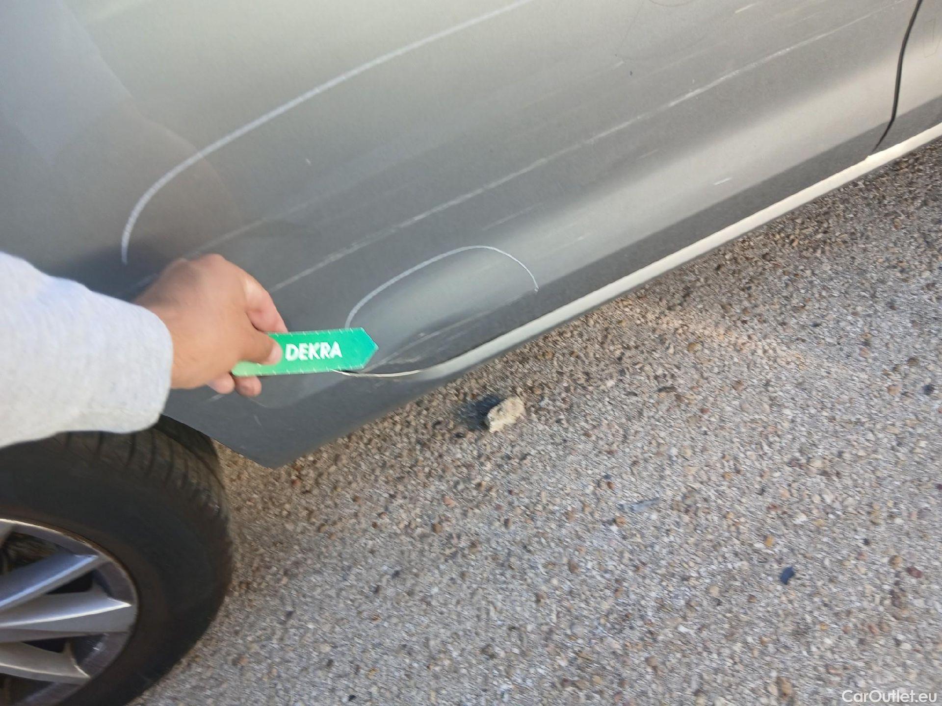  Volkswagen  Golf  VOLKSWAGEN / 2016 / 5P / familiar Business 1.6 TDI 85kW (115CV) Variant #35