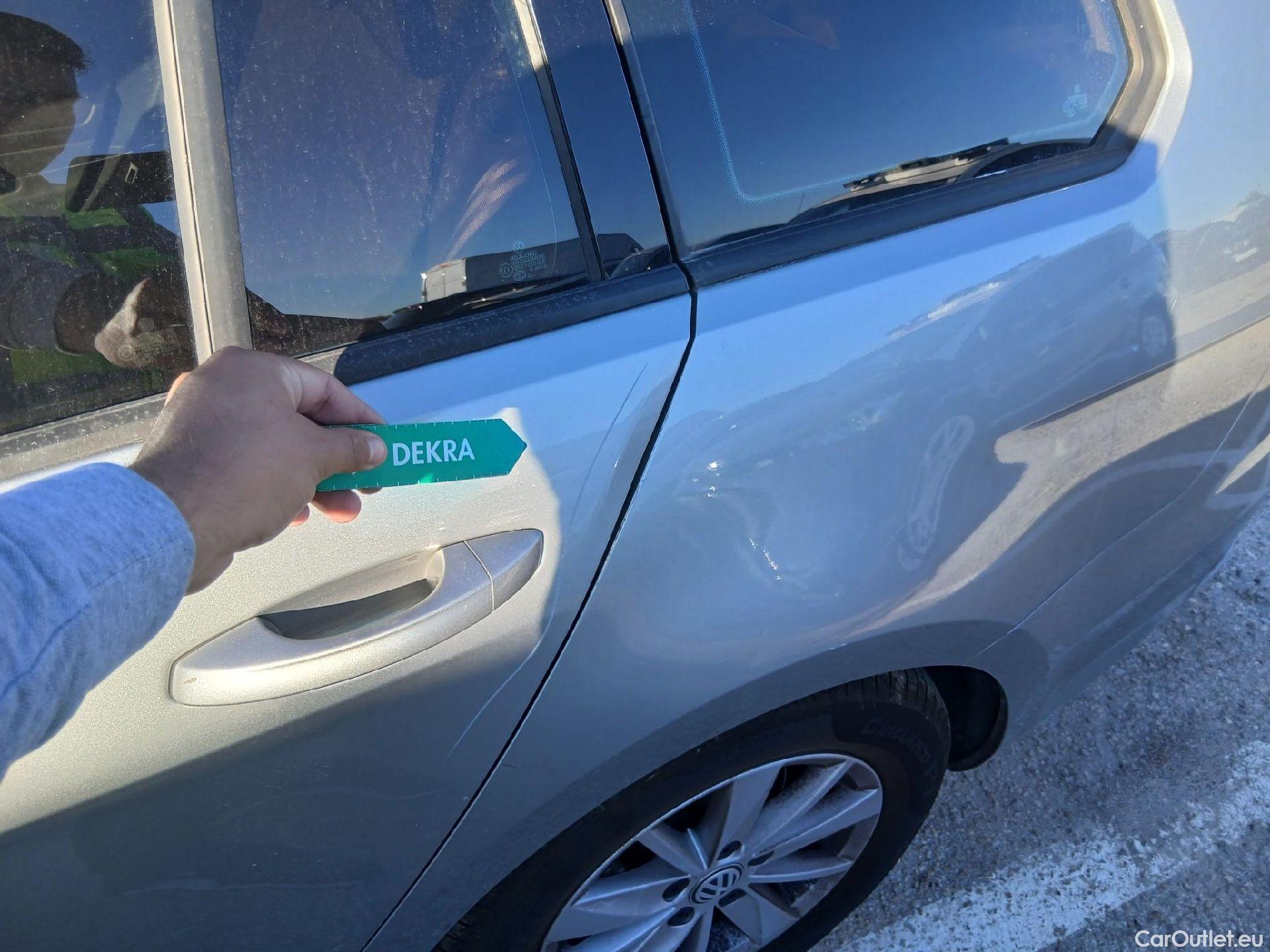  Volkswagen  Golf  VOLKSWAGEN / 2016 / 5P / familiar Business 1.6 TDI 85kW (115CV) Variant #23