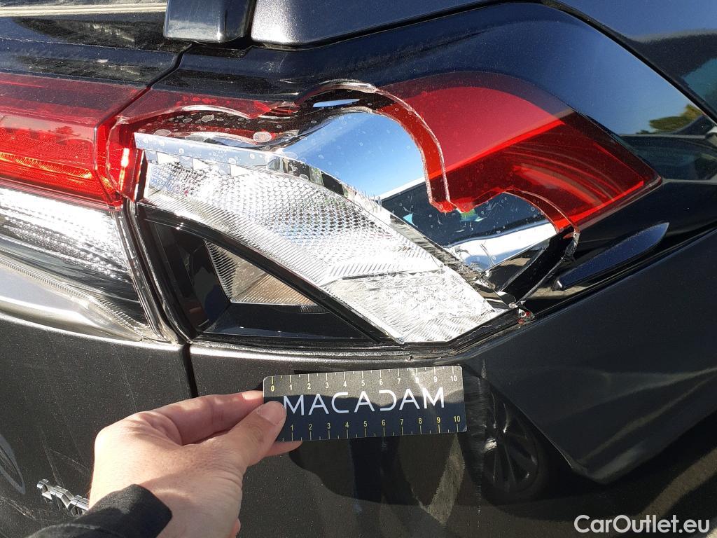  Toyota  RAV4 TOYOTA  / 2018 / 5P / todoterreno 2.5l 220H Advance 4WD #2