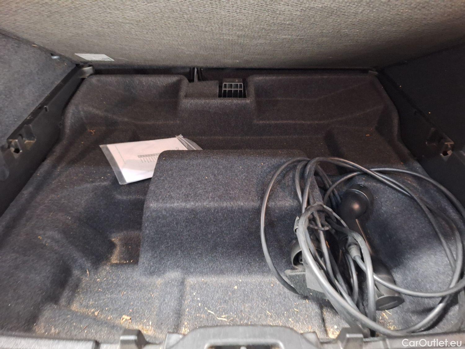  Volvo  XC 40 Volvo, XC40 '17 PHEV, Volvo XC40 T4 Recharge Geartronic R-Design 5d #1