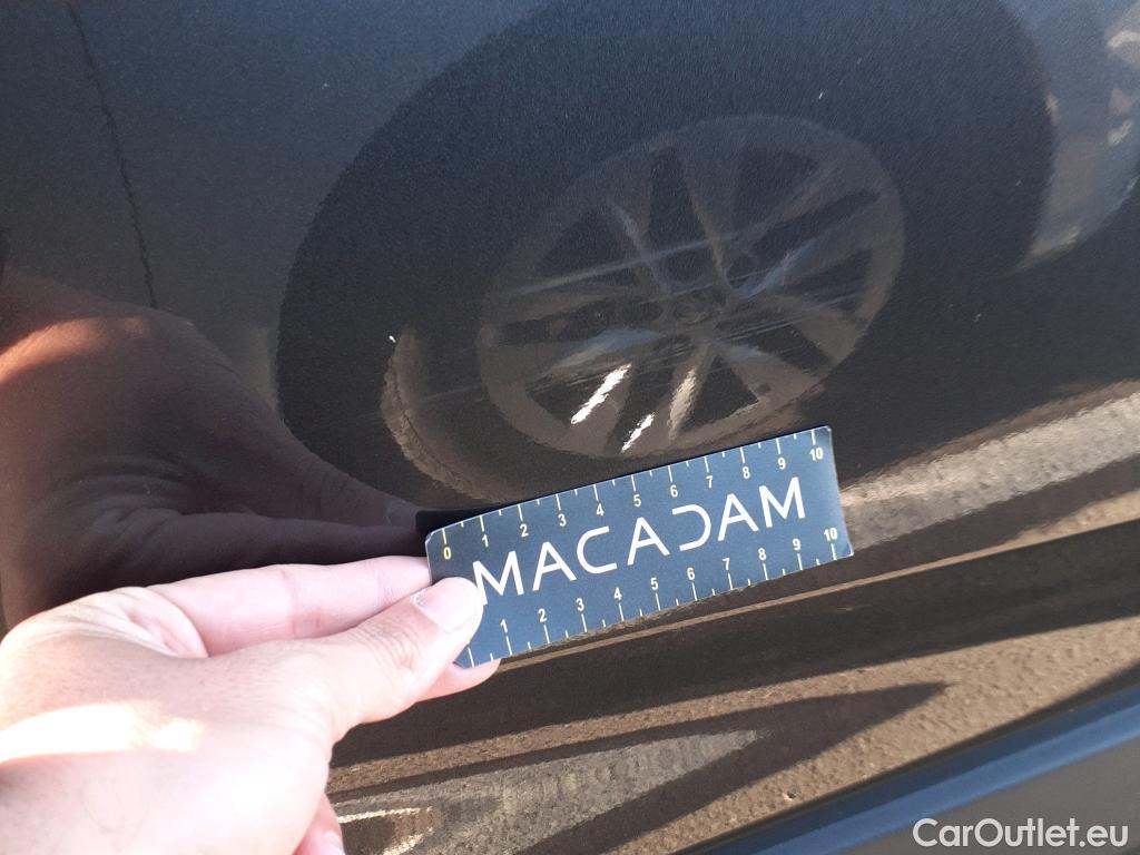  Toyota  RAV4 TOYOTA  / 2018 / 5P / todoterreno 2.5l 220H Advance 4WD #18