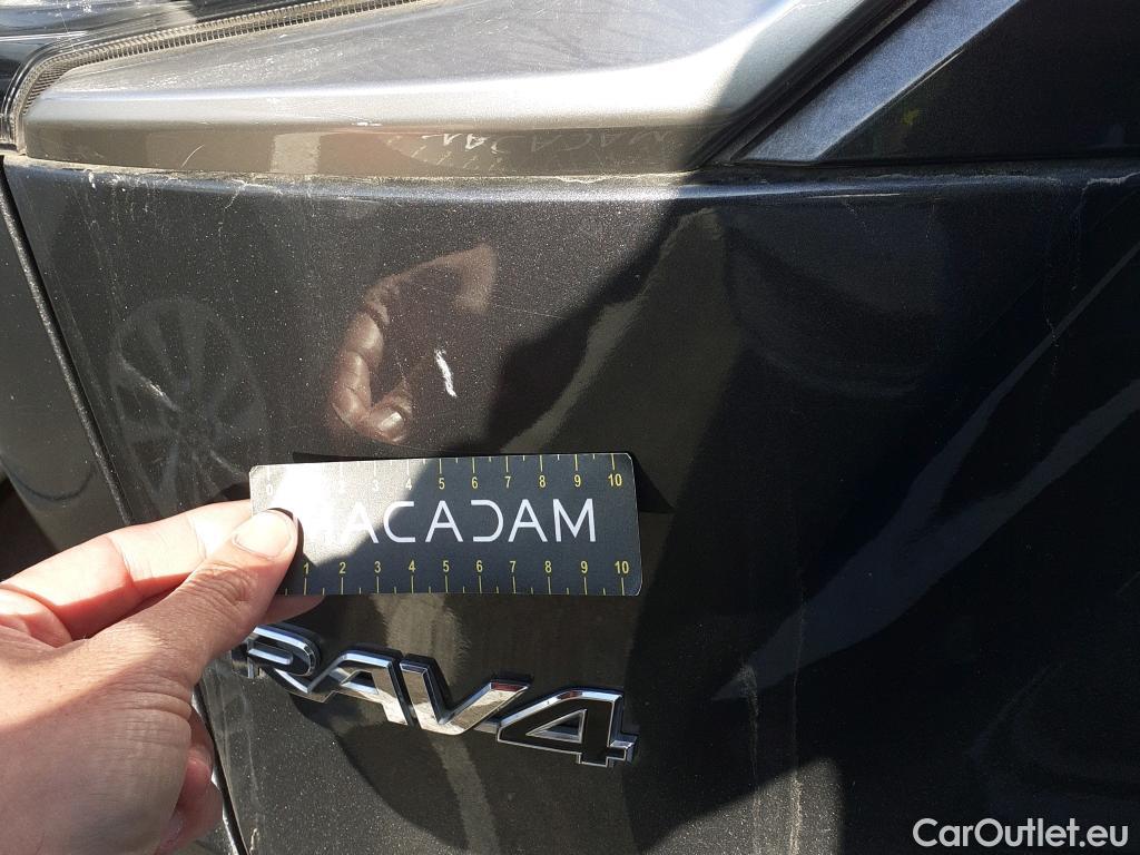  Toyota  RAV4 TOYOTA  / 2018 / 5P / todoterreno 2.5l 220H Advance 4WD #7