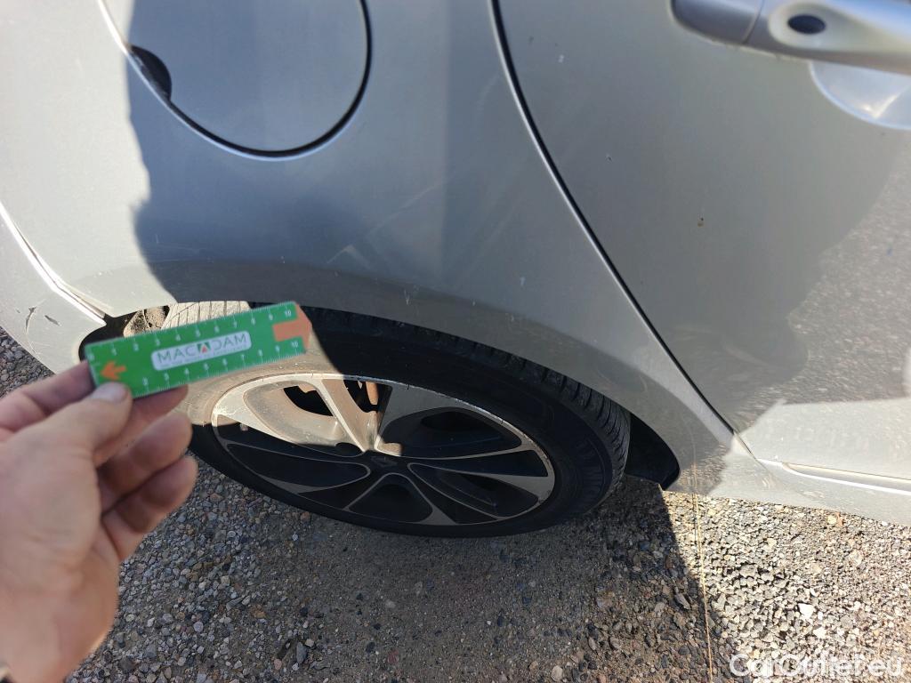  Renault  Scenic RENAULT SCÉNIC 5p 3G monovolumen compacto BOSE Energy dCi 130 eco2 Euro 6 #37