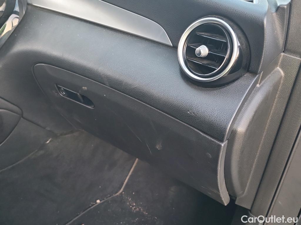  Mercedes  G-Klasee MERCEDES-BENZ GLC Coupé / 2019 / 5P / coupé GLC 200 4MATIC #31