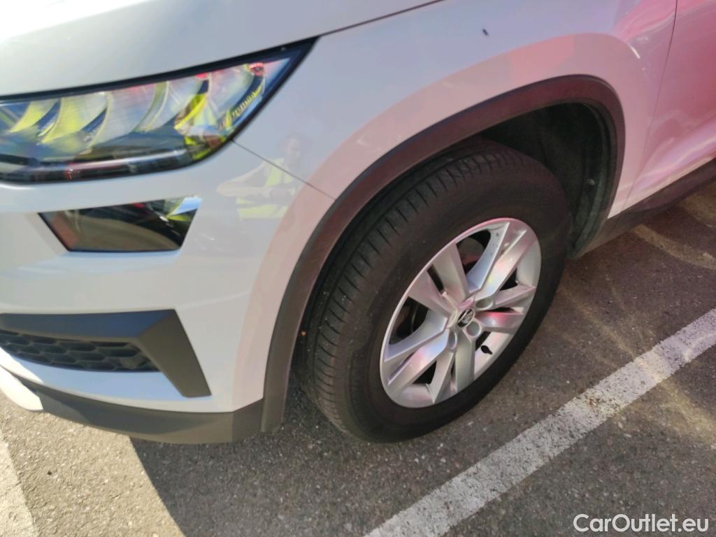  Skoda  Kodiaq SKODA  / 2021 / 5P / todoterreno 1.5 TSI 110KW (150cv) 4x2 Ambition #14