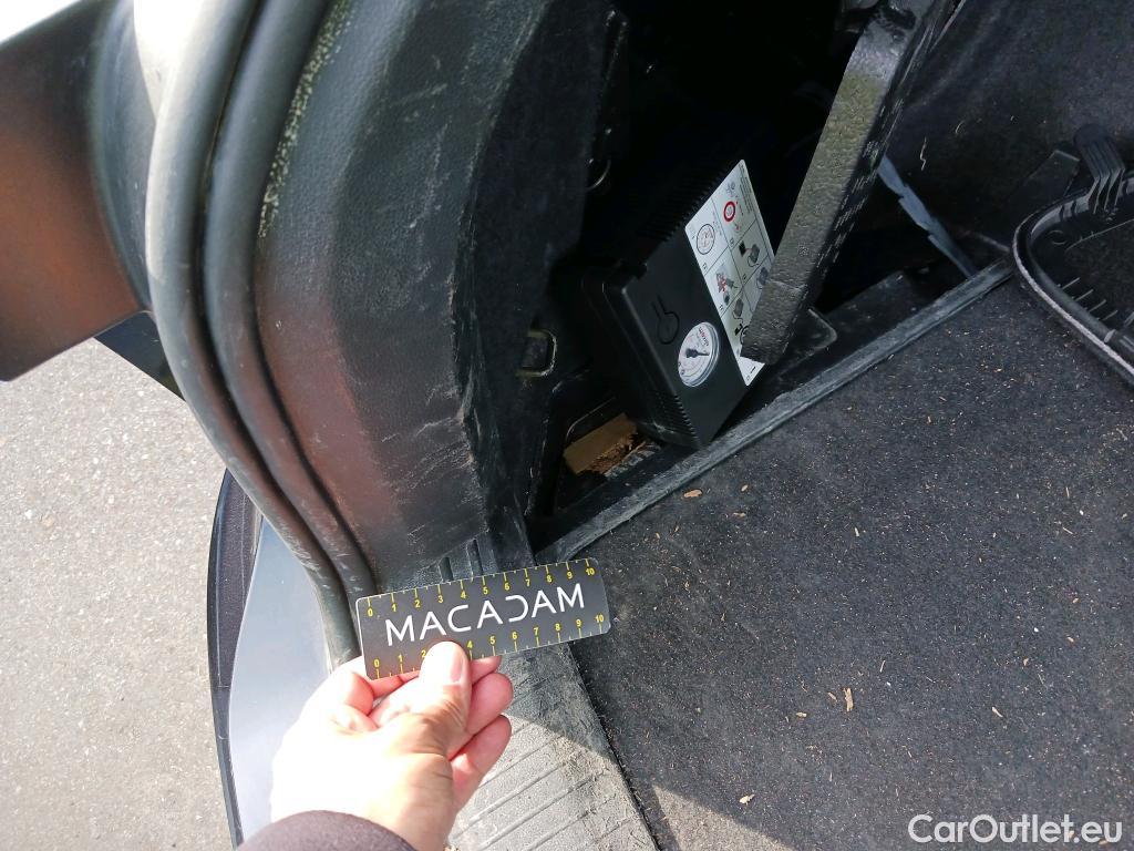  Volkswagen  Golf  VOLKSWAGEN / 2020 / 5P / familiar Life 2.0 TDI 85kW (115CV) DSG Variant #37