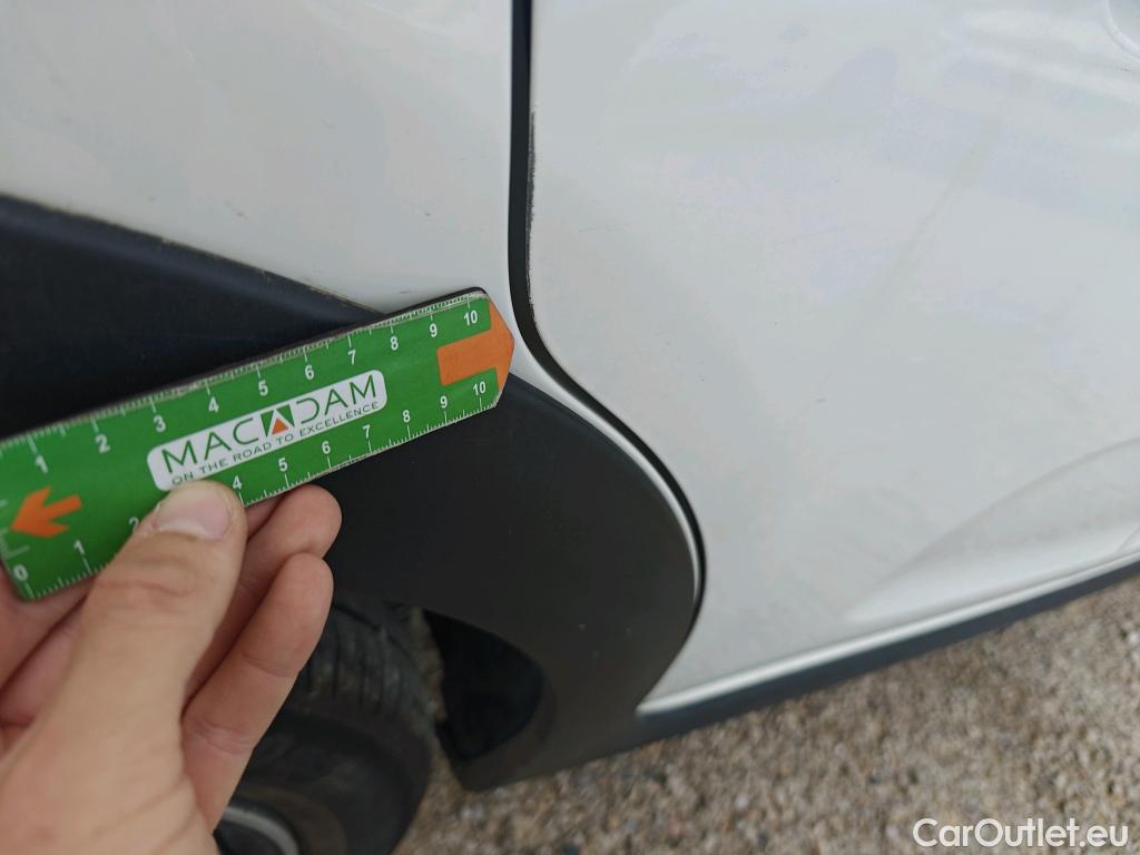  Citroen  C3  Feel 1.2 PureTech 80CV MT5 E6d #13