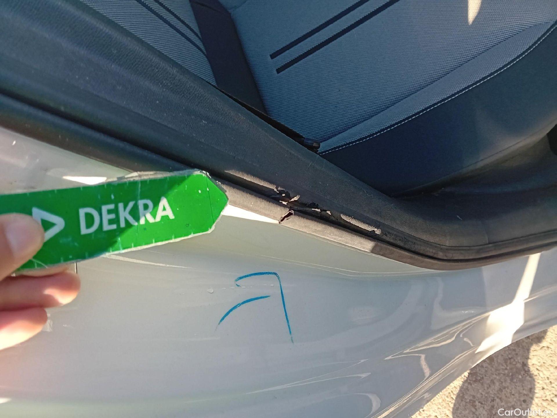  Seat  Leon SEAT Nuevo León / 2020 / 5P / familiar SP 2.0 TDI 85kW Style Go(SP) #24