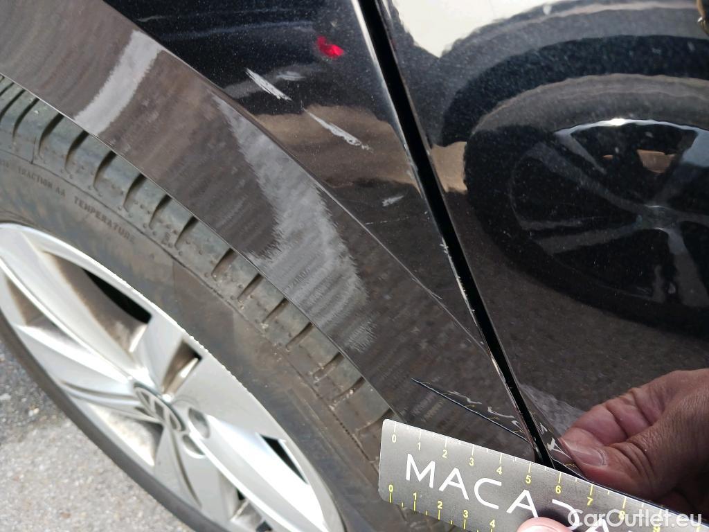  Volkswagen  Golf  VOLKSWAGEN / 2020 / 5P / familiar Life 2.0 TDI 85kW (115CV) DSG Variant #23