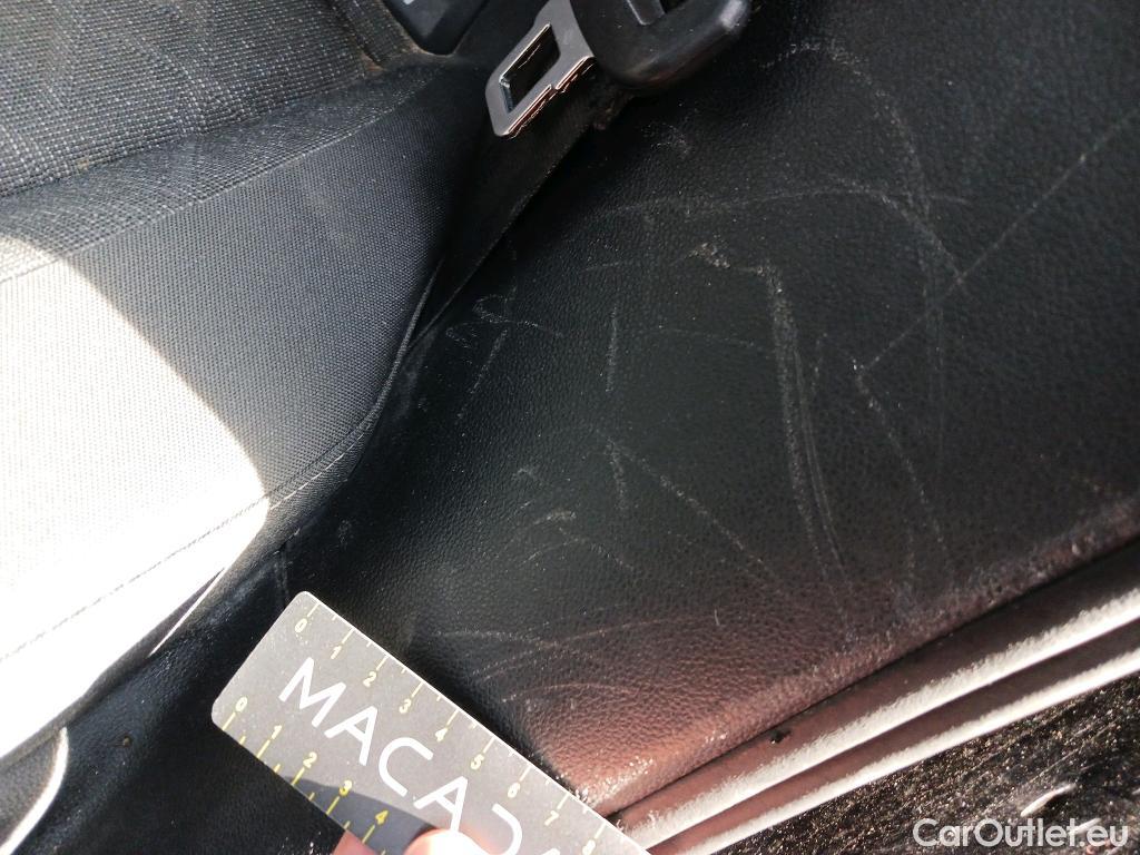  Volkswagen  Golf  VOLKSWAGEN / 2020 / 5P / familiar Life 2.0 TDI 85kW (115CV) DSG Variant #49