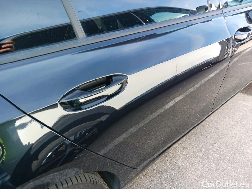  Volkswagen  Golf  VOLKSWAGEN / 2020 / 5P / familiar Life 2.0 TDI 85kW (115CV) DSG Variant #60