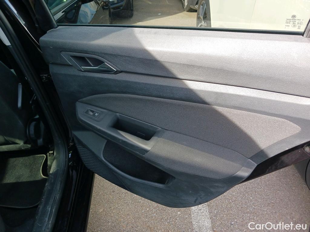  Volkswagen  Golf  VOLKSWAGEN / 2020 / 5P / familiar Life 2.0 TDI 85kW (115CV) DSG Variant #42