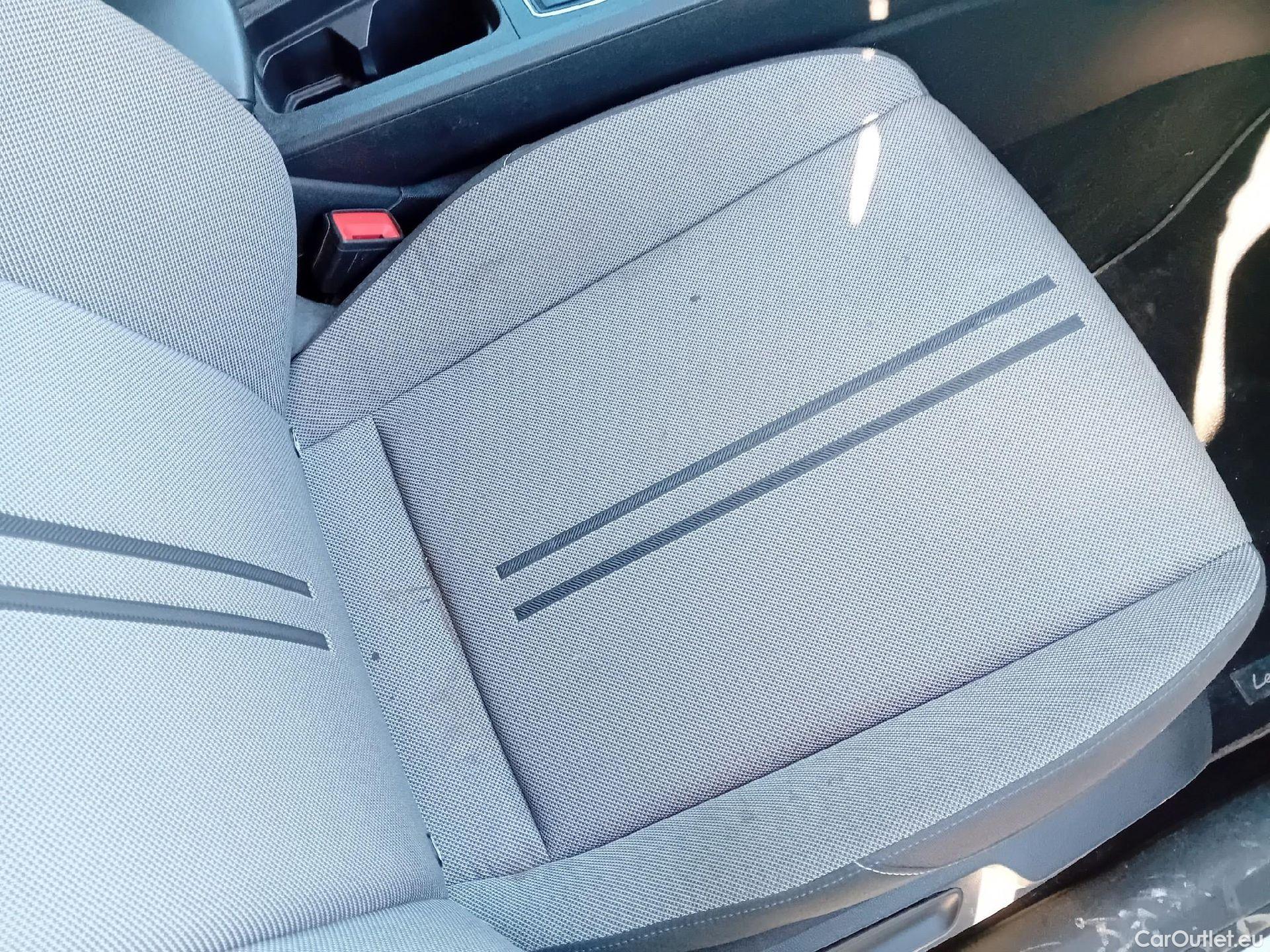  Seat  Leon SEAT Nuevo León / 2020 / 5P / familiar SP 2.0 TDI 85kW Style Go(SP) #25