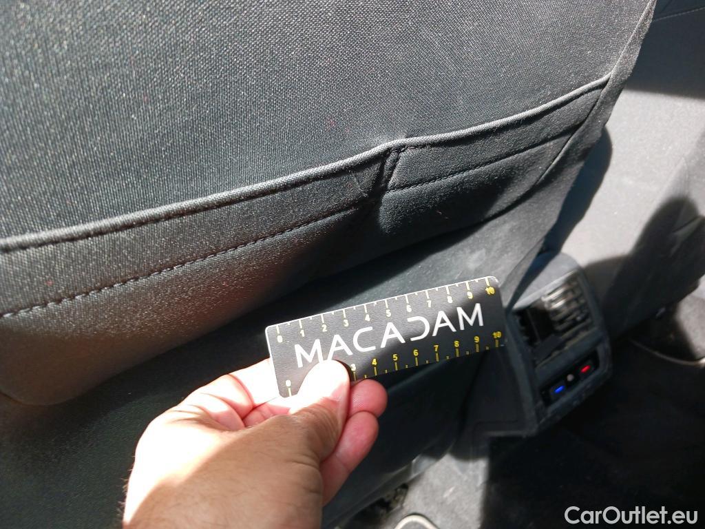  Volkswagen  Golf  VOLKSWAGEN / 2020 / 5P / familiar Life 2.0 TDI 85kW (115CV) DSG Variant #19