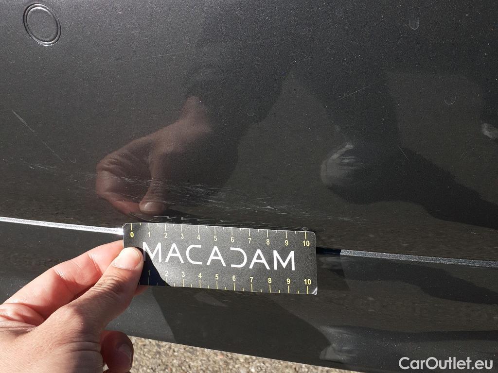  Bmw  Serie 1 BMW  / 2019 / 5P / berlina con portón 118i #18