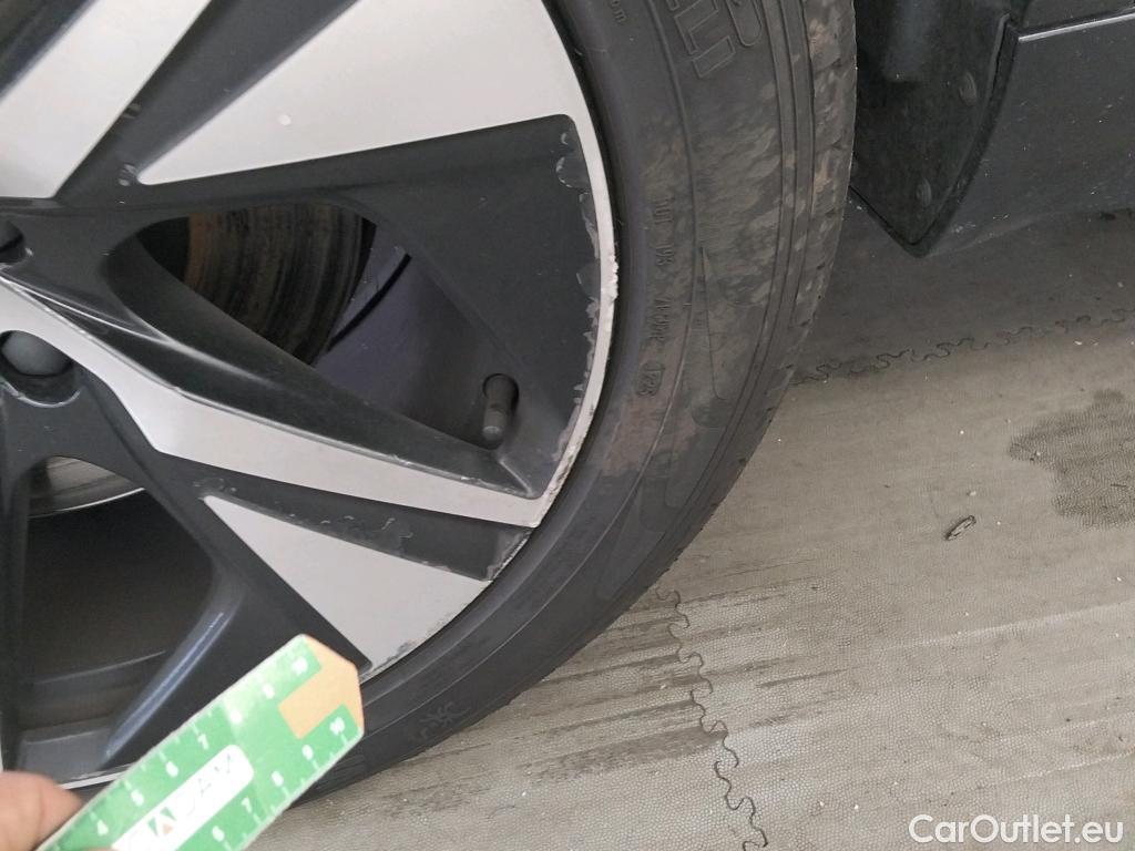  Volvo  XC90 VOLVO  / 2019 / 5P / todoterreno 2.0 T8 AWD Recharge R-Design Auto #8