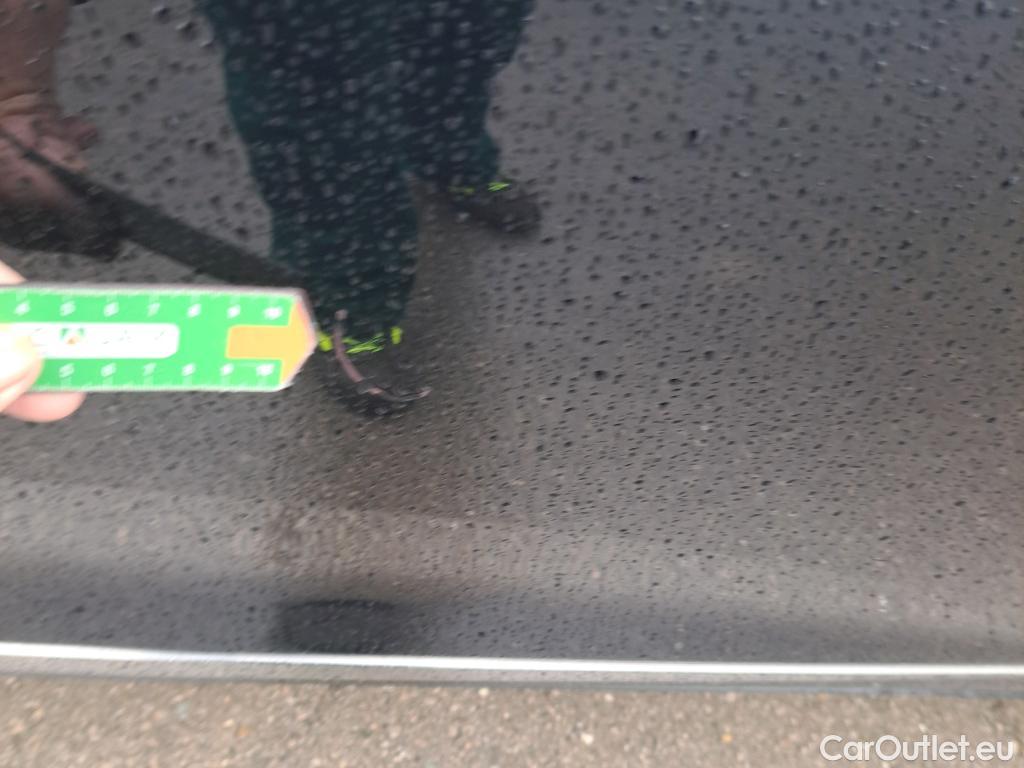  KIA  Niro KIA  1.6 GDi PHEV 104kW (141CV) Drive (AC) #19