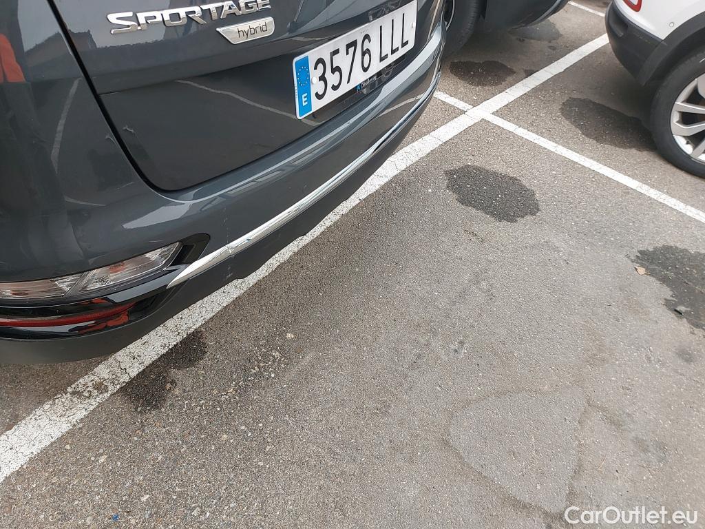  KIA  Sportage KIA  1.6MHEV Drive 100kW(136CV) 4x2(Crist Tintados)(CX) #23